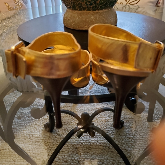 Gold Sandals - Picture 5 of 7